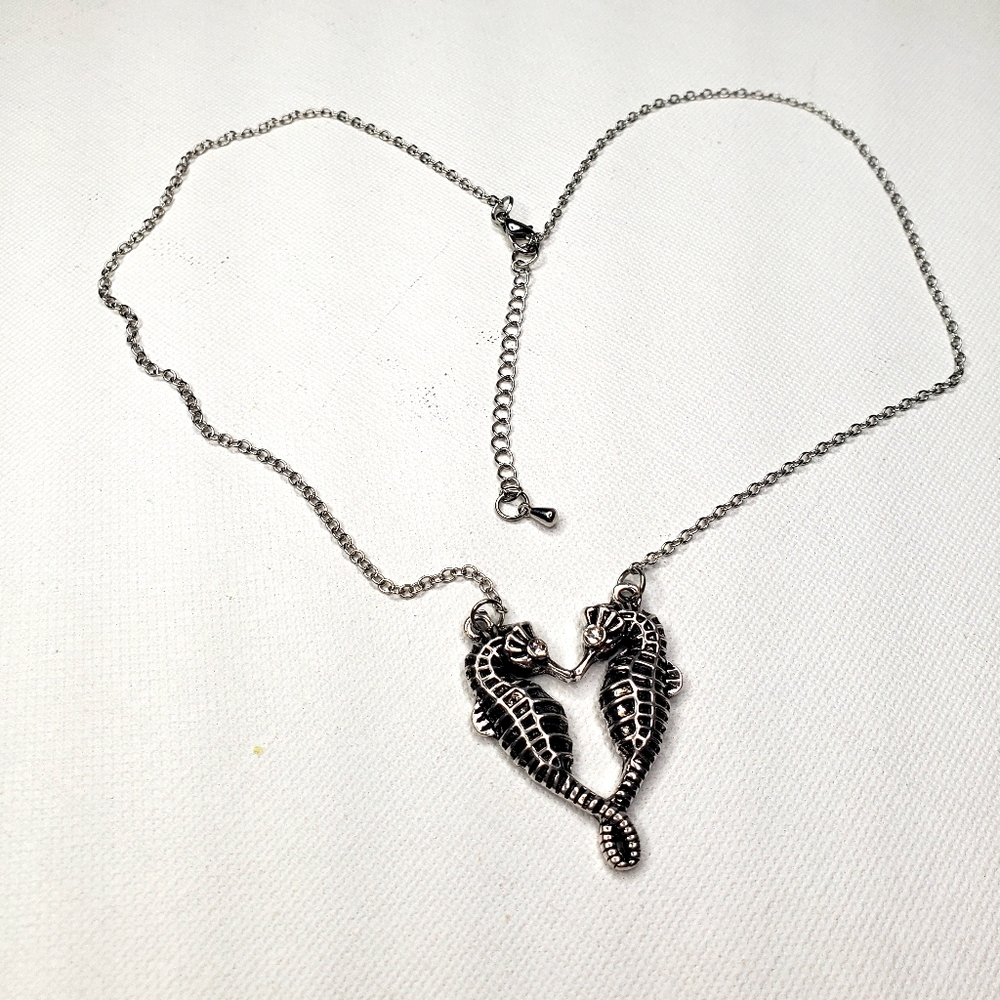 Seahorse Heart Necklace NWOT Comes Unopened
